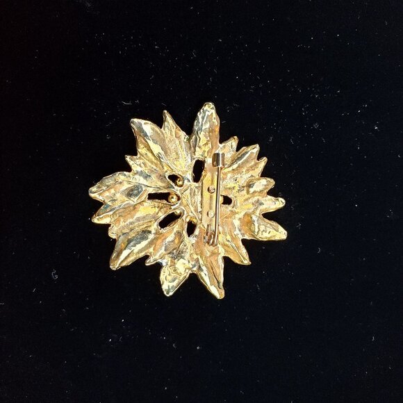 Vintage Poinsettia Flower Christmas Enameled Brooch Pin - Picture 6 of 9